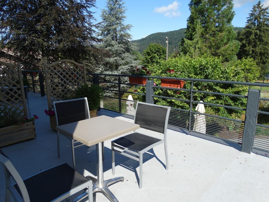 Hotel Restaurant L Echo Du Lac Gérardmer Εξωτερικό φωτογραφία